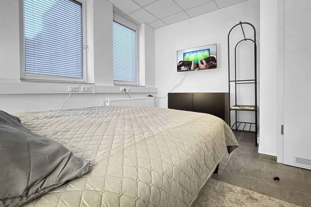 Ganze Wohnung, Comfortable Group Loft in the Heart of Stuttgart for 17 in Stuttgart, Stuttgart Region