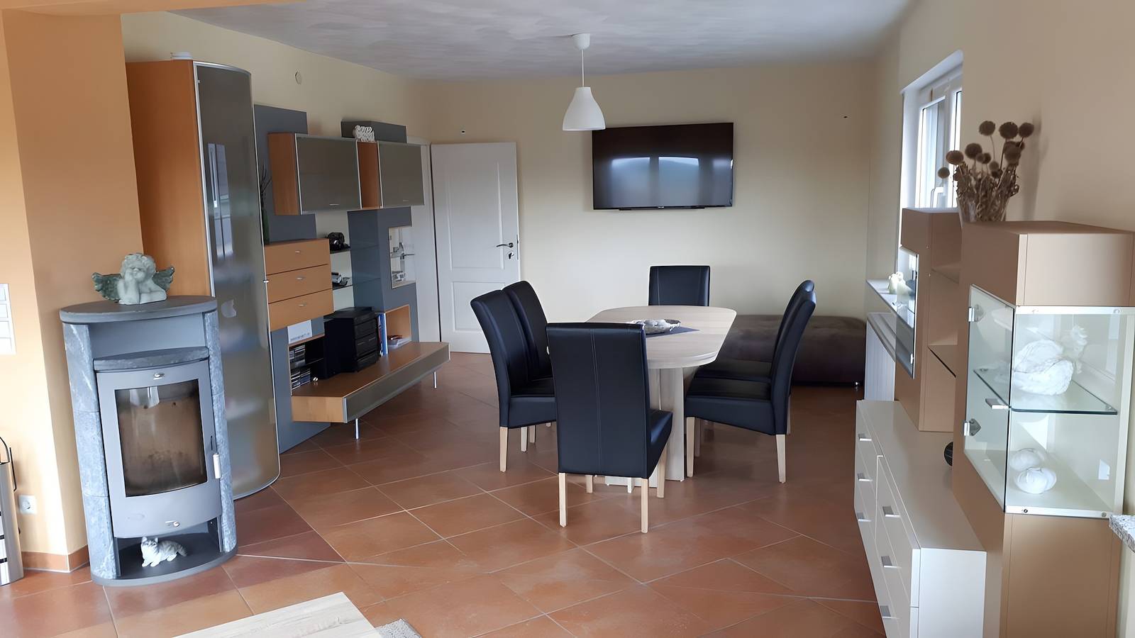 Ganze Wohnung, Ferienwohnung Braun in Anschau mit privater Terrasse und Wlan, Nähe Nürburgring in Anschau, Osteifel
