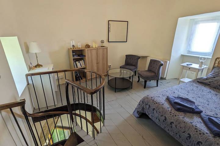 Gîte pour 2 personnes, avec terrasse et jardin à Saint-Germain-en-Coglès - 3