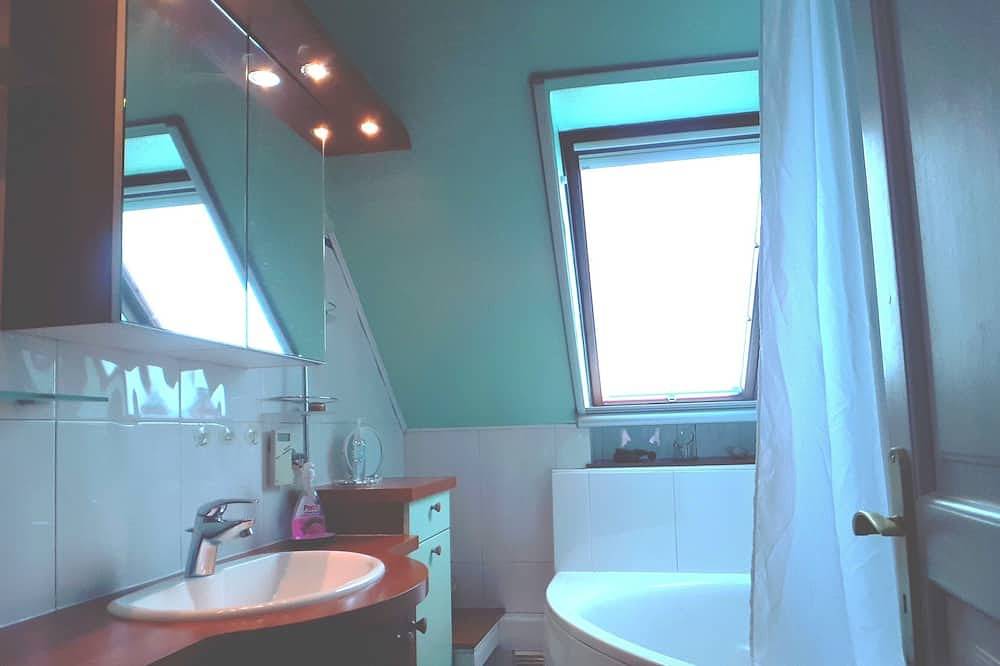Appartement entier, Terredhelene Gite 42 m² 3 *, 2 à 4 pers, 1er étage dans maison. Entrée individ. in Berstett, Région de Strasbourg