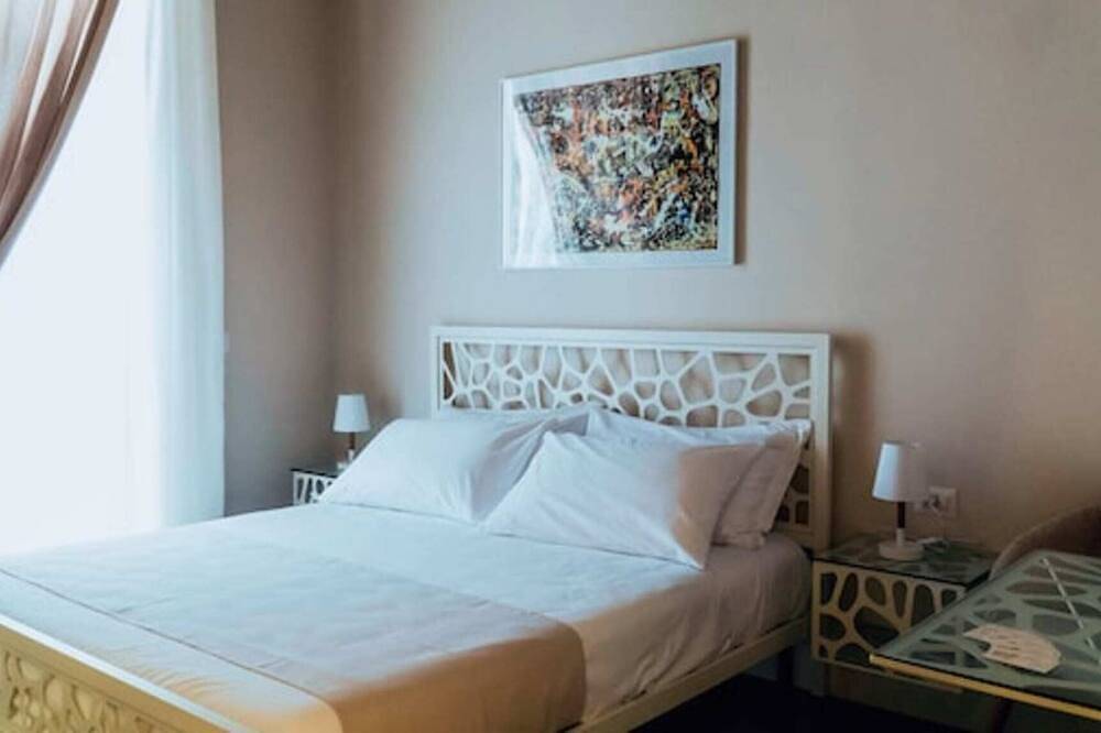 4. Deluxe Double Room in Ercolano, Vesuvio National Park