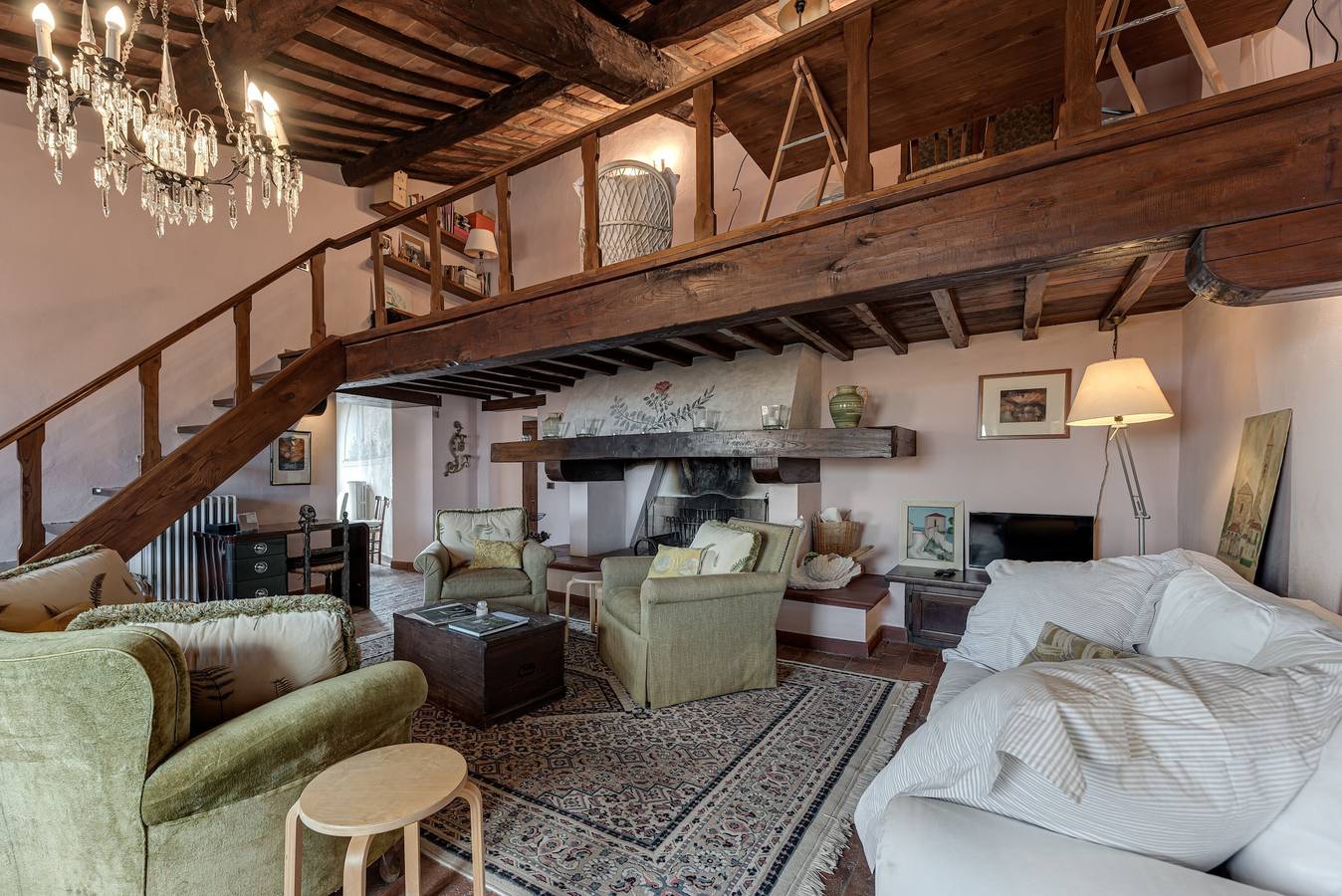 Appartamento intero, Appartamento "Pent House Duplex" con balcone, Wi-Fi e aria condizionata in Tavarnelle Val di Pesa, Barberino Tavarnelle