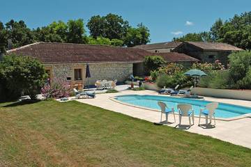 Gîte pour 6 personnes, avec jardin et piscine à Montaigu-de-Quercy