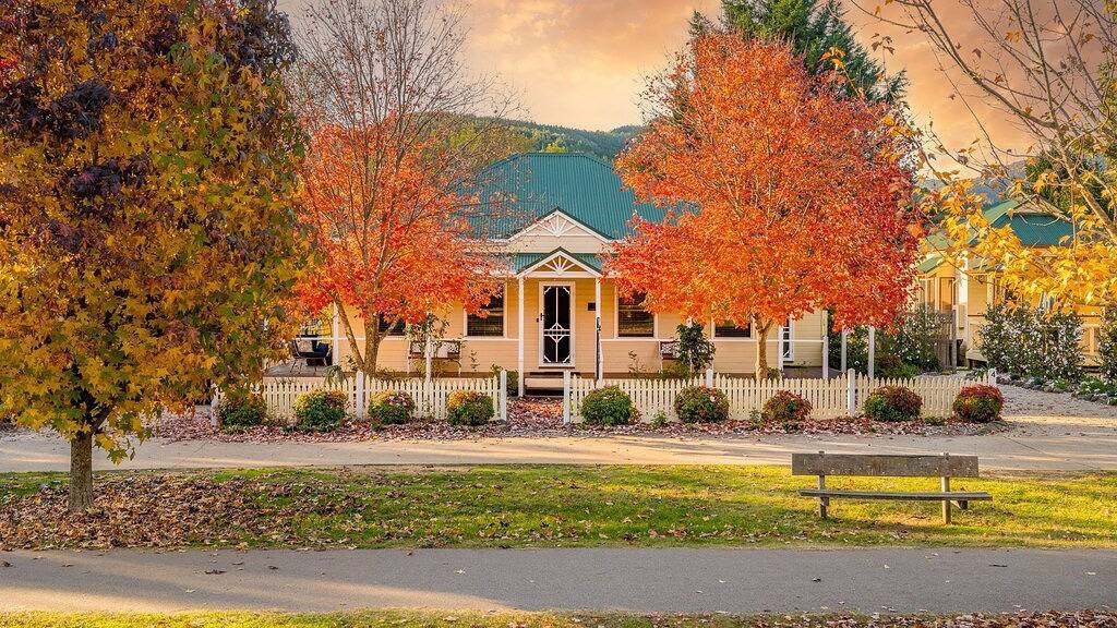 Herbstschönheit - Hütte 4 in Bright, Alpine Shire