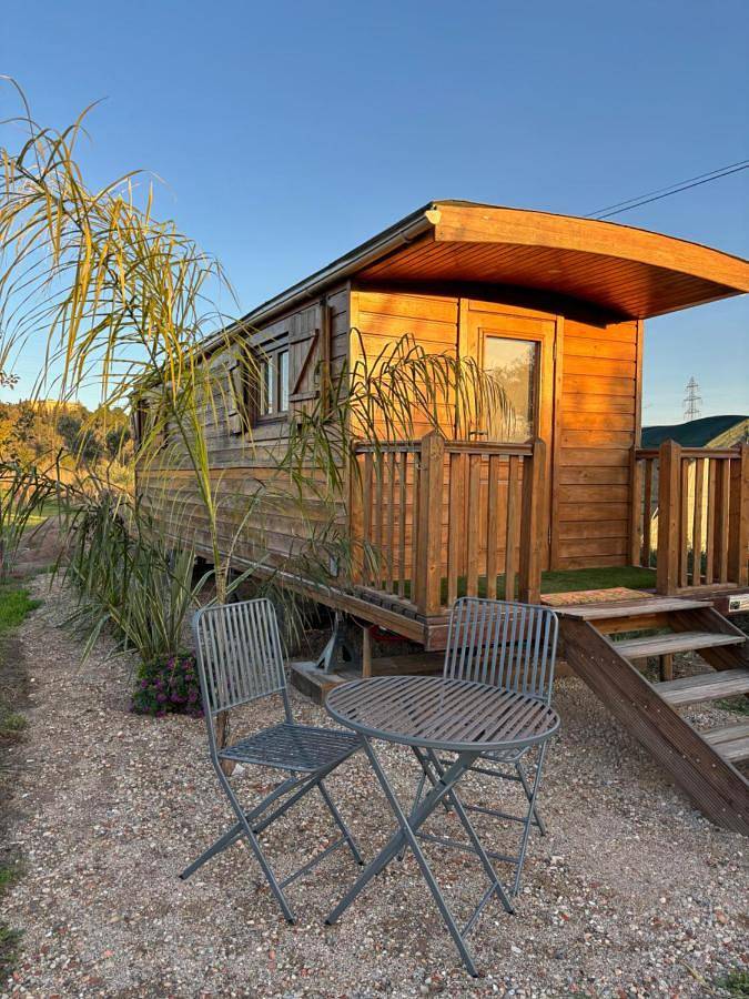 Camping voor 2 personen, with Balkon and Terras as well as Tuin in Frejus