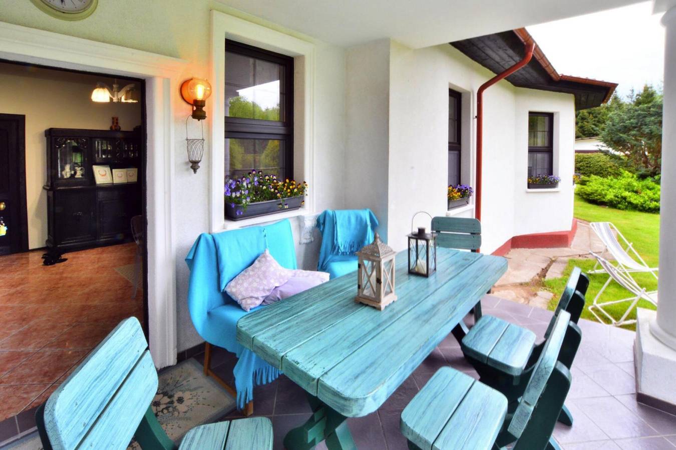 Große Ferienvilla mit Kamin und Garten in Powiat Koszaliński