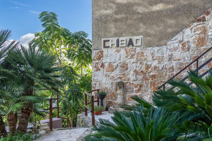 Holiday Home 'Chibao House' with Private Pool, Mountain View, Garden, and Wi-Fi in Ragusa, Ragusa Province