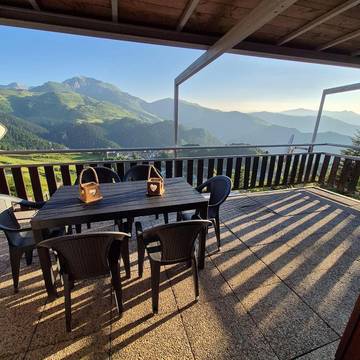 Gîte pour 4 personnes, avec vue et balcon à Prato Nevoso