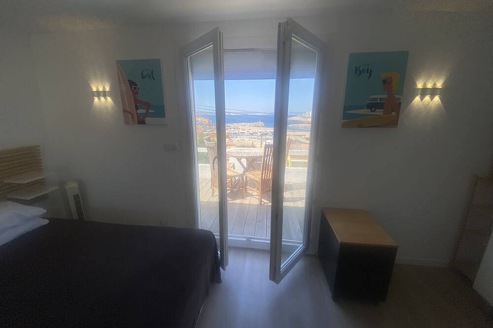 Aux Goudes, air-conditioned house with sea and garden view in Les Goudes, Marseille