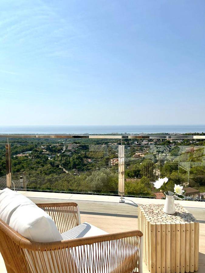 Casa rural para 10 personas, con Balcón y Terraza además de Jardín y Piscina en Cunit - 4