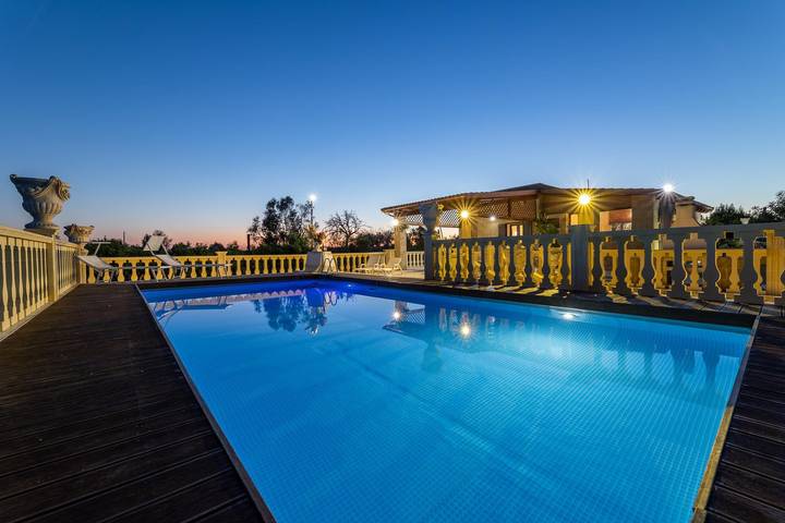 Casa vacanza per 5 persone, con terrazza e giardino nonché piscina a Corsano