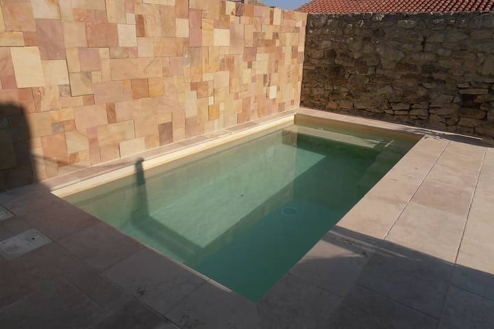 Casa de vacaciones para 12 personas, con piscina además de jacuzzi y balcón - 1