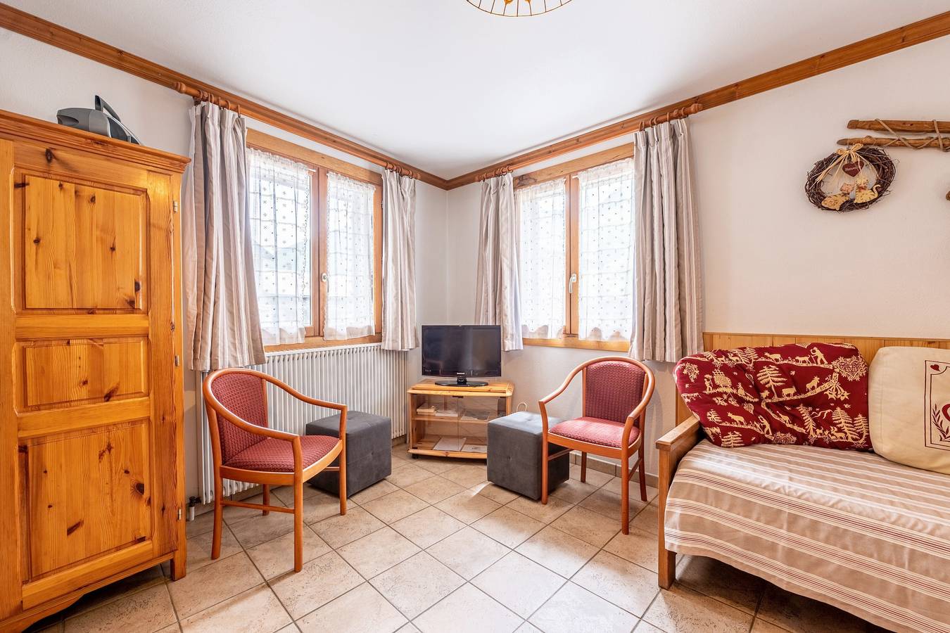 Appartement entier, Appartement 'Chalet Le Choucas N°1' avec vue sur montagne et Wi-Fi in Les Menuires, Saint-Martin-de-Belleville