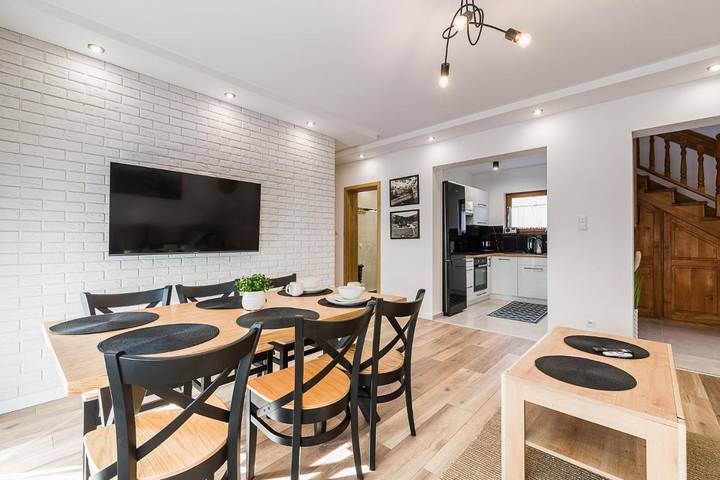 Willa dla 8 osób, z widok i ogród w Beskidy