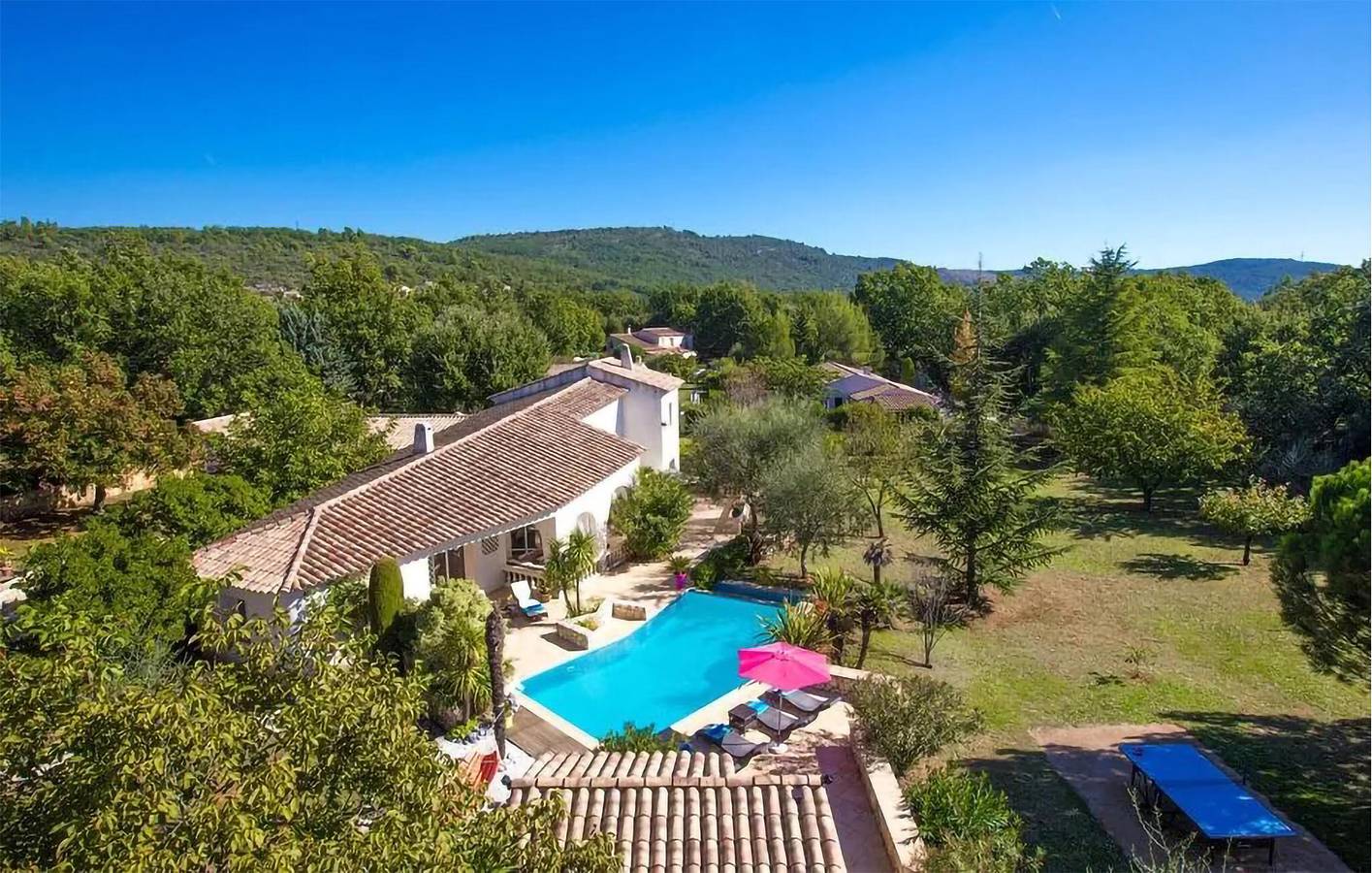 Encantador piso de 2 dormitorios con piscina cerca de Saint-Cézaire in Saint-Cézaire-sur-Siagne, Region de Cannes