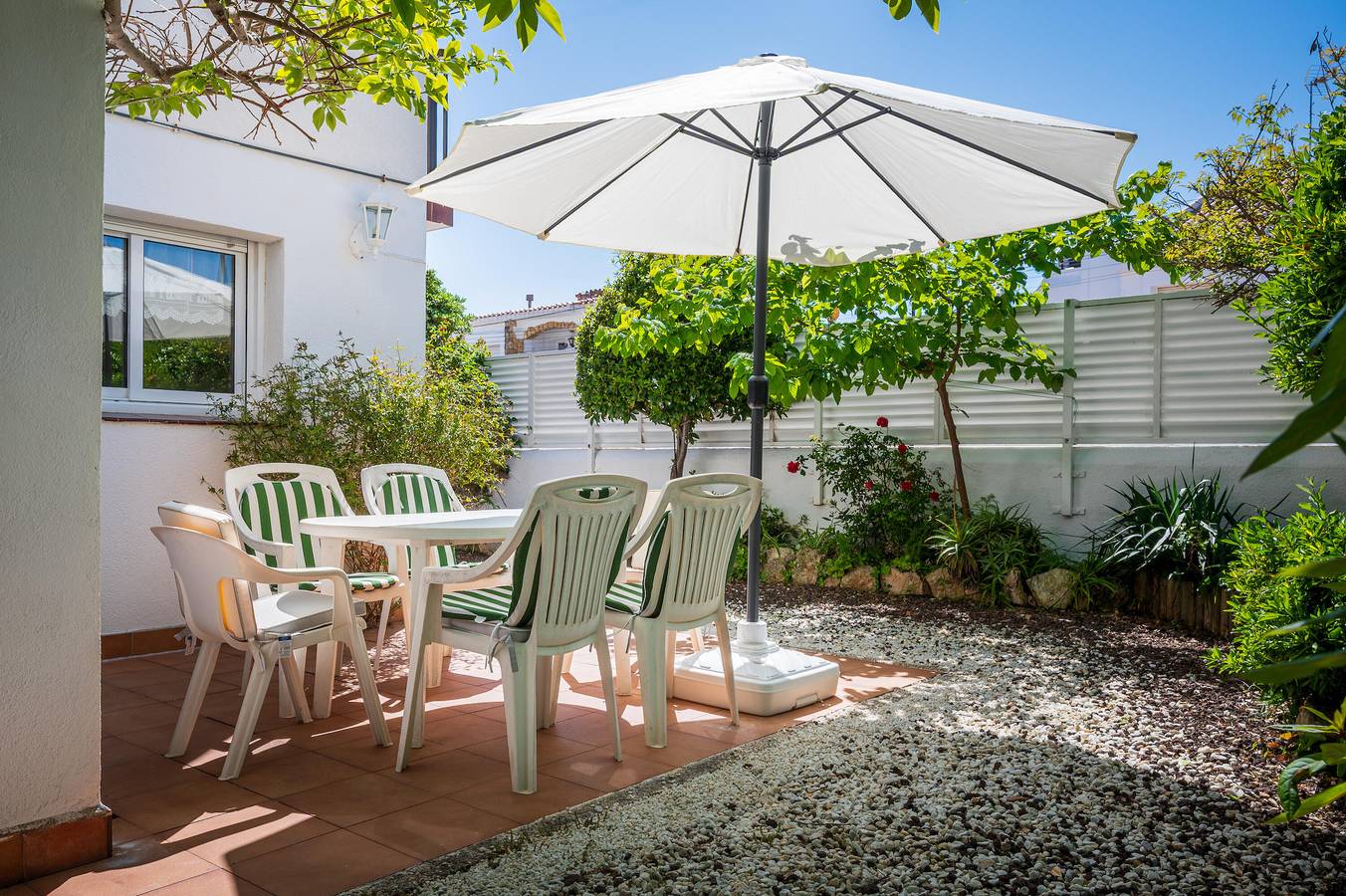 At306 Via Hercúlea: House in Altafulla a few meters from the beach with private garden in Altafulla, Costa Dorada