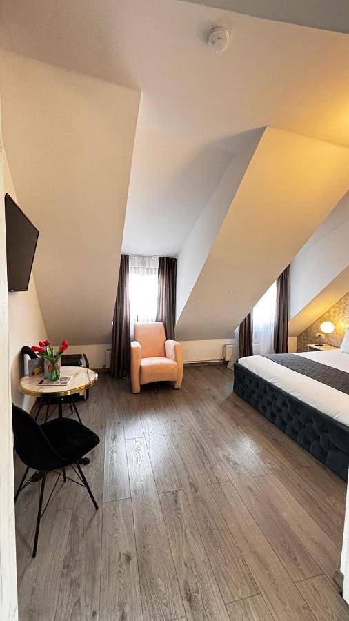 Gîte pour 2 personnes, avec terrasse dans Poiana Brasov - Brasov - 2