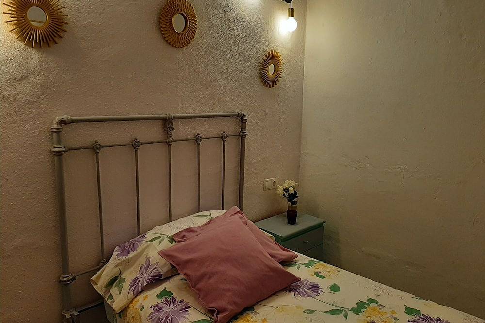 Casa rural con jardin y barbacoa. Bonitas vistas a la montaña in Borja, Provincia de Zaragoza