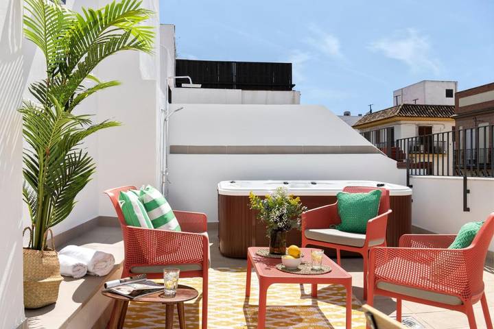 Casa para 4 personas, con jacuzzi y terraza en Sevilla