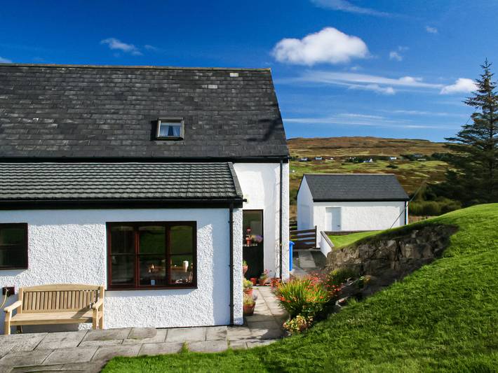 Gîte pour 4 personnes, avec jardin dans Skye