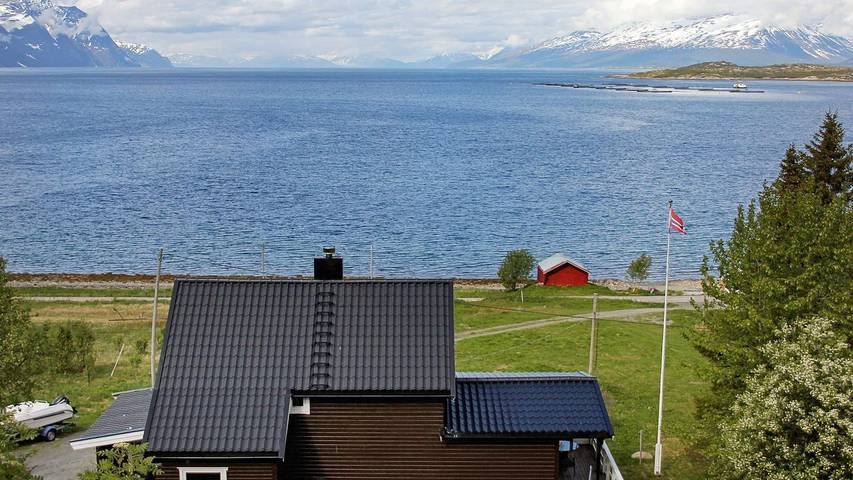 Dom dla 9 osób, z ogród i widok oraz taras, zwierzęta dozwolone w Norwegia