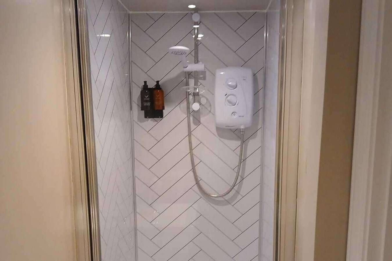 1 Bed Lodge - Southampton - Sleeps 2 - Parking in Southampton, Südostengland