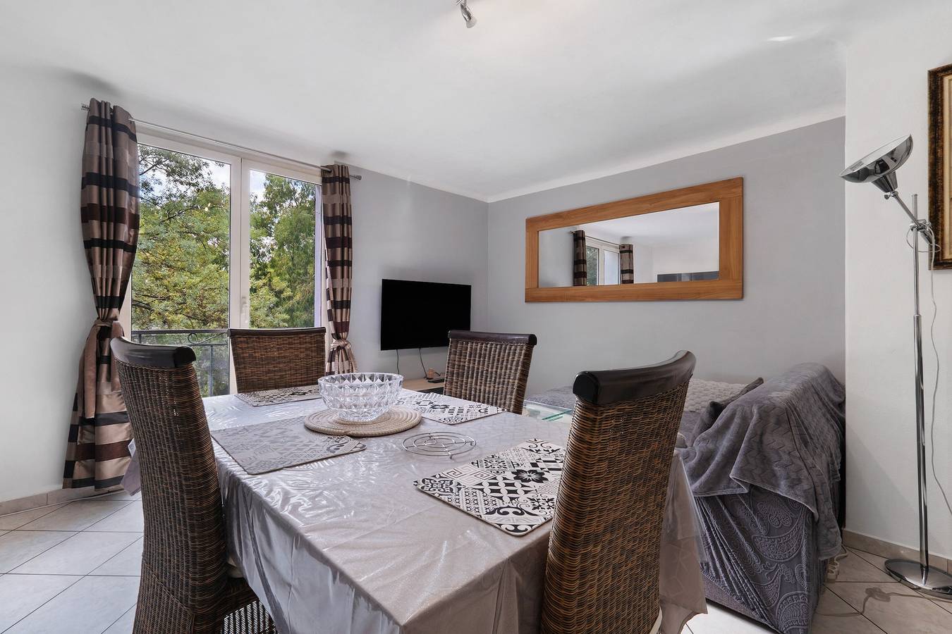 Geheel appartement, Appartement '2 P Terrasse' met privéterras, wifi en airconditioning in Saint-Paul-de-Vence, Middellandse Zeekust (Frankrijk)