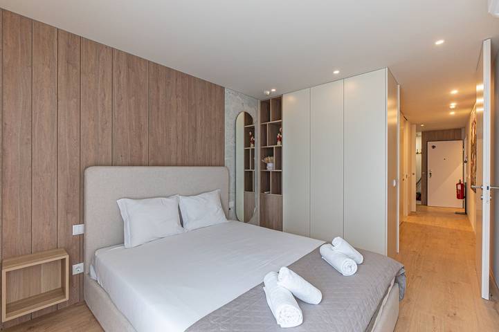 Gîte pour 6 personnes, avec jardin ainsi que balcon et piscine, adapté aux familles à Apúlia - 4