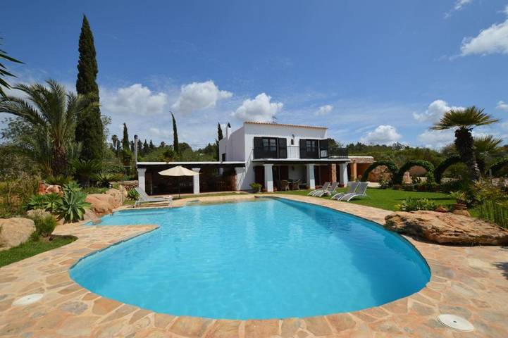 Casa rural para 6 personas, con Balcón y Terraza además de Jardín y Piscina en San Rafael de Sa Creu - 4