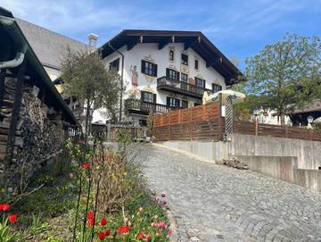 Ferienwohnung für 2 Personen, mit Seeblick und Garten sowie Balkon in Alpenland Tegernsee Schliersee