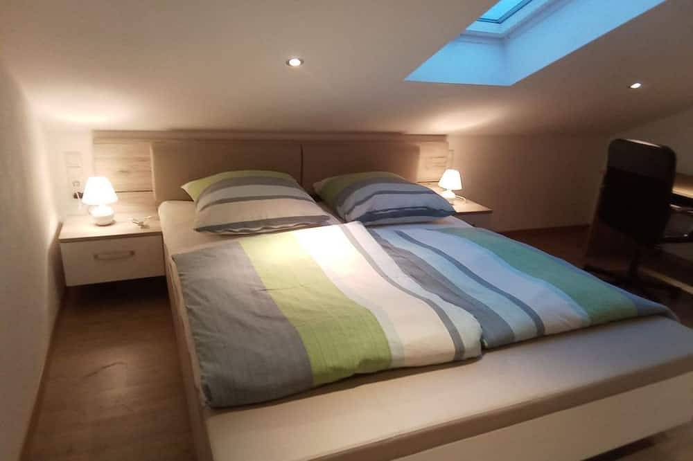 Ganze Wohnung, Exclusive Ferienwohnung mit Balkon in Prackenbach, Ostbayern