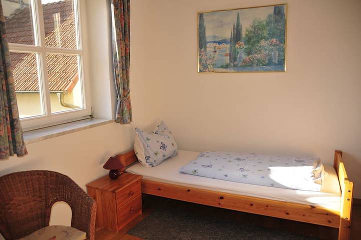 Ferienwohnung für 6 Personen, mit Terrasse und Garten in Ebensfeld - 4