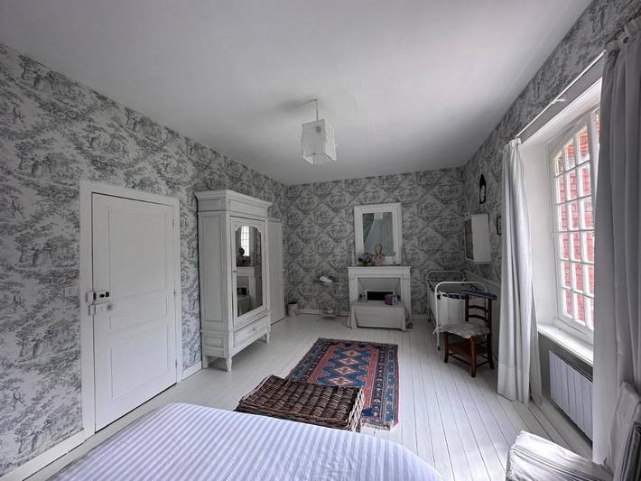 Location de vacances pour 5 personnes, avec jacuzzi ainsi que jardin et piscine à Angey - 4