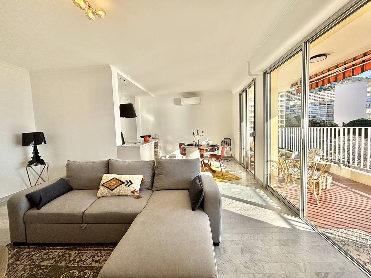 Appartement entier, Appartement 2 pièces avec terrasse proche plages et parking à Ajaccio in Ajaccio, Région d'Ajaccio