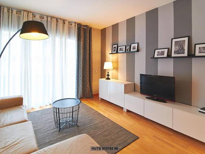 Apartamento para 6 personas, con piscina y balcón en Badalona