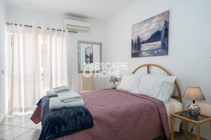 Location de vacances pour 6 personnes, avec balcon ainsi que jardin et bassin pour enfant à Quarteira - 2