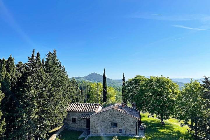 Gîte pour 6 personnes, avec Terrasse ainsi que Jardin et Piscine à Lesina