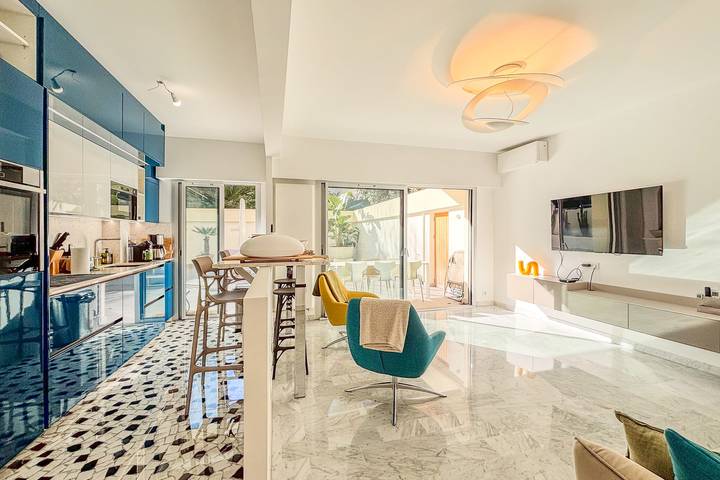Apartamento vacacional entero, 2P Apartment Just Steps from Antibes Beaches in Juan-les-Pins, Antibes
