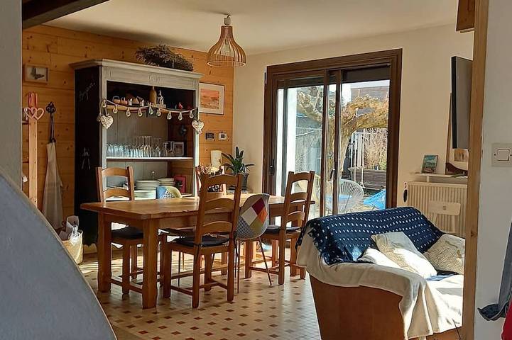 Charming, quiet town house with small garden in Crest, Región de Die