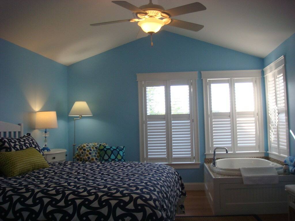 Ganze Wohnung, Neue Luxus-Zimmer-Eigentumswohnung, Schlaftplätze 4; Mit eigenem Balkon und Blick aufs Wasser in Kennebunk, York County