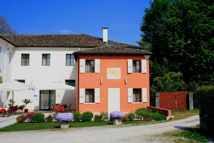 Location de vacances pour 4 personnes, avec Terrasse et Jardin à Crocetta del Montello