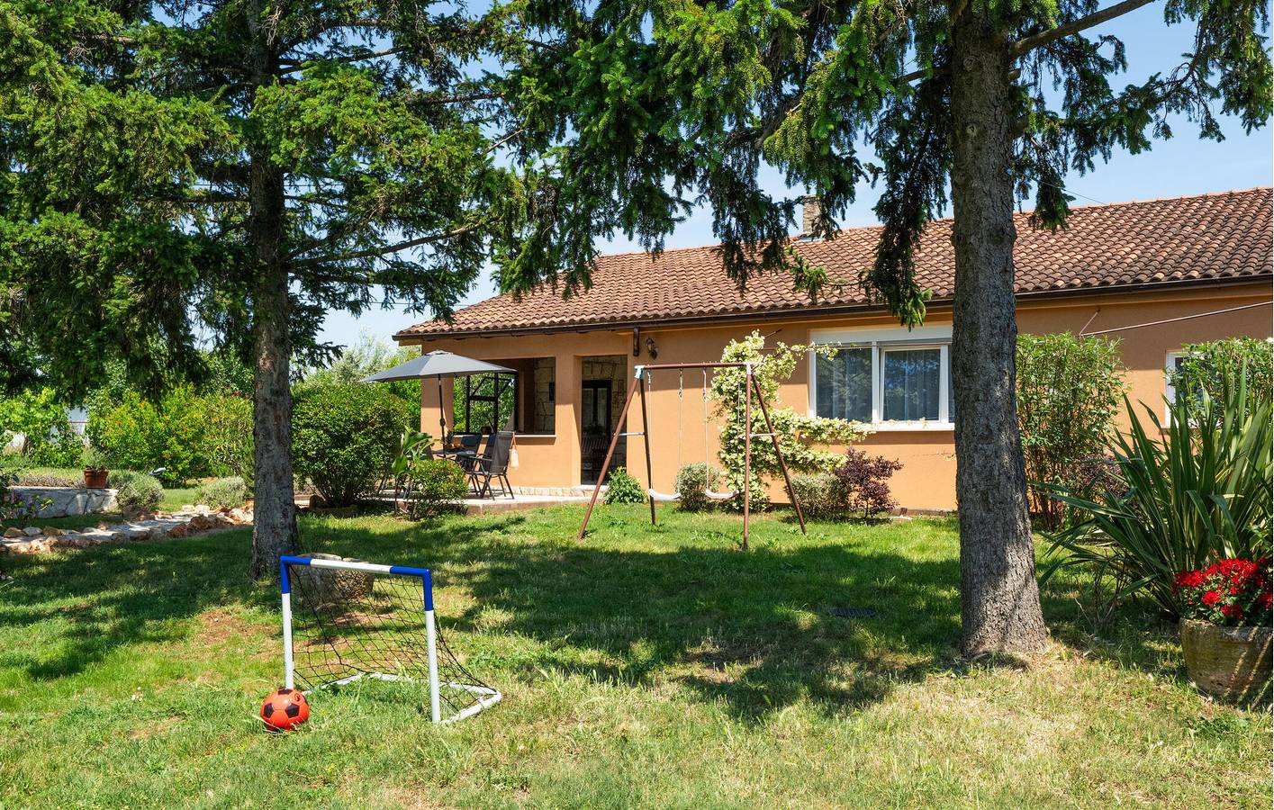 Charmante 2-Zimmer-Wohnung mit Terrasse in der Nähe des Zentrums von Vodnjan in Vodnjan, Grad Vodnjan