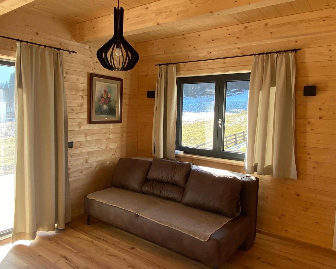 Ganze Wohnung, Entspannen im Holzchalet mit Panoramablick, Ruhe und Infrarotsauna in Hermagor, Hermagor-Pressegger See