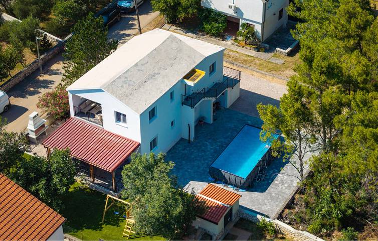 Ferienhaus für 12 Personen, mit Terrasse und Garten, mit Haustier - 1