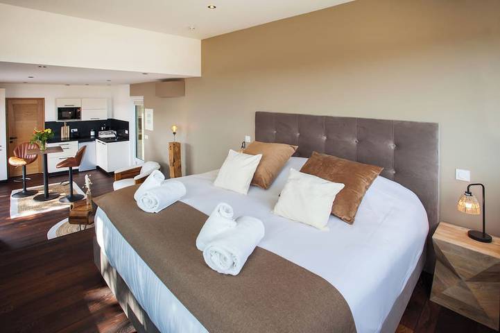 Gîte pour 2 personnes, avec terrasse et jacuzzi ainsi que jardin et sauna à Saint-Fargeau - 3
