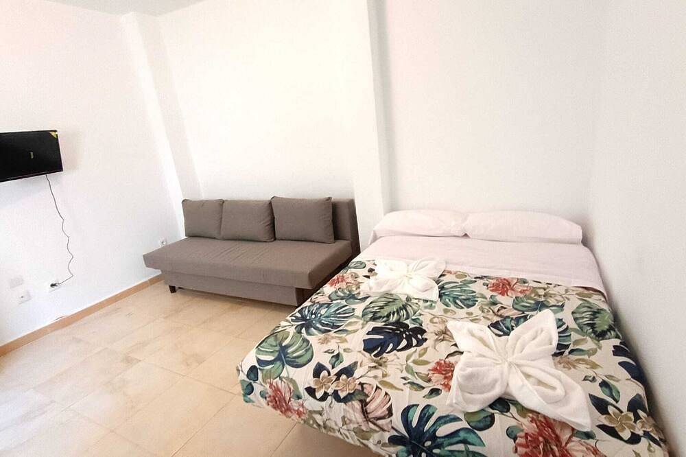 Entire apartment, Apartments Next to Larios street in Malaga Centro Historico, Malaga