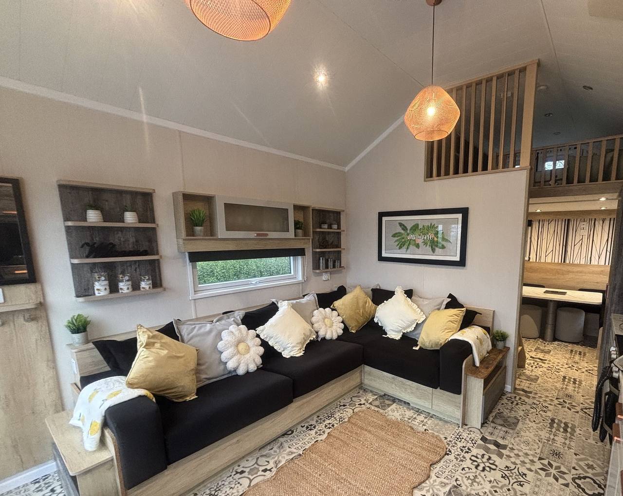 Ganzes Studio, Petite Retreat - Lovely Pod with Hot Tub in Narberth, Pembrokeshire