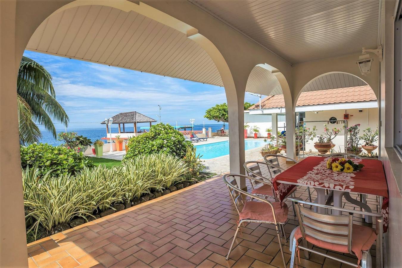 Ganzes Studio, Tahiti - Studio Tiamao Mara Pool View in Papara, Tahiti