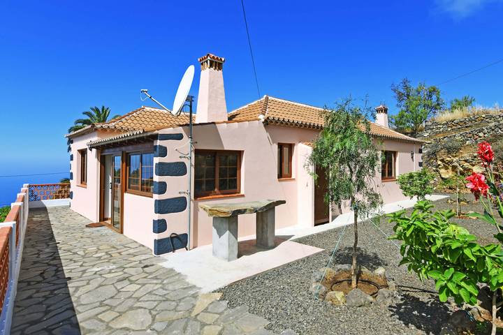 Casa rural para 4 personas, con vistas al lago además de terraza y jardín en Tijarafe - 3