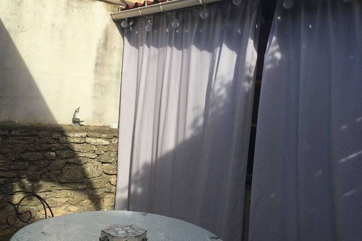 Location de vacances pour 2 personnes, avec terrasse à Vers-Pont-du-Gard - 4